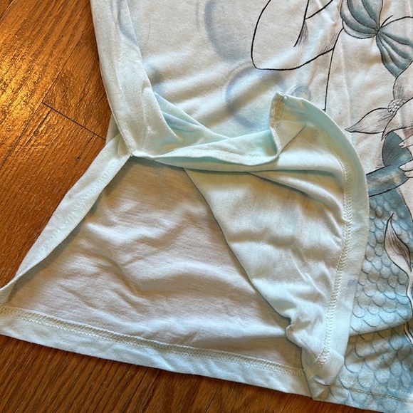 Little mermaid tank - Picture 5 of 5